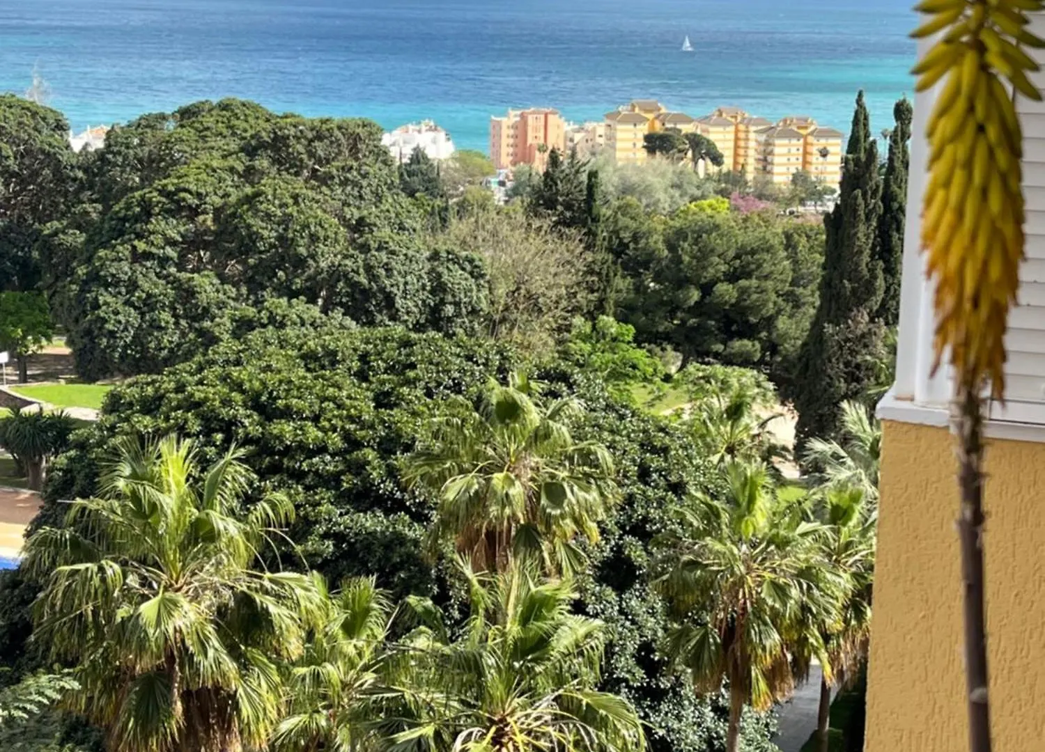 Coastal Feeling, Sea Views & Pools Apt Hercules Benalmadena Spain